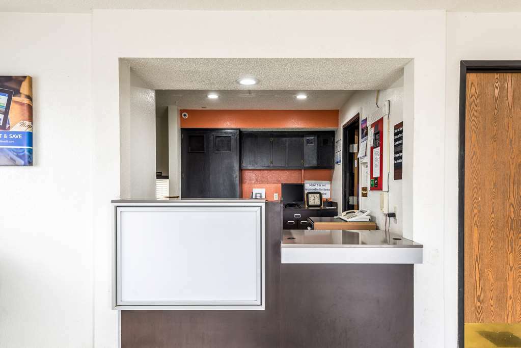 Red Roof Inn Findlay Interior photo